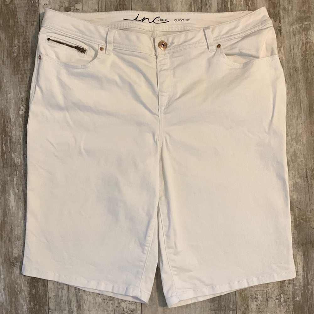 INC International Concepts curvy fit denim Bermuda shorts